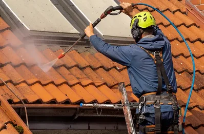 Démoussage et hydrofuge de toiture à Kergrist-Moëlou